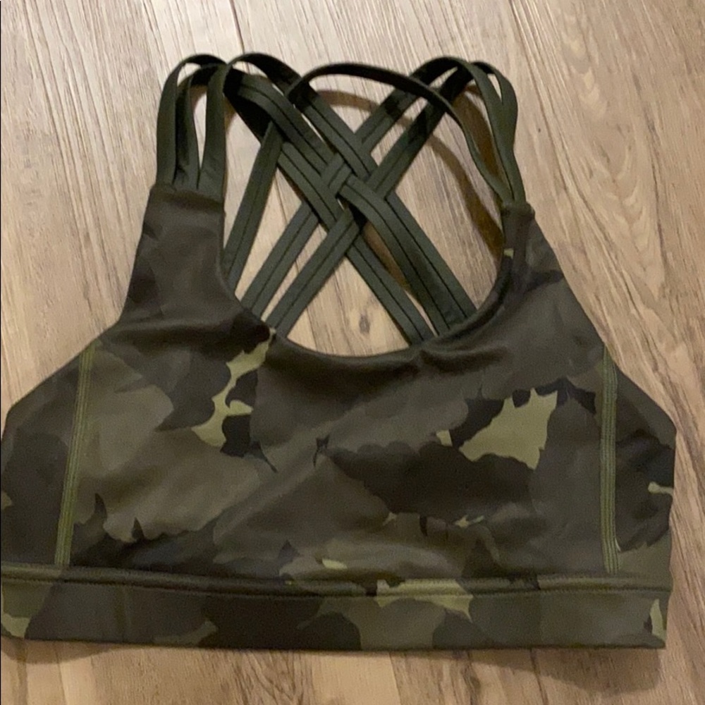 Lululemon camo sports bra
